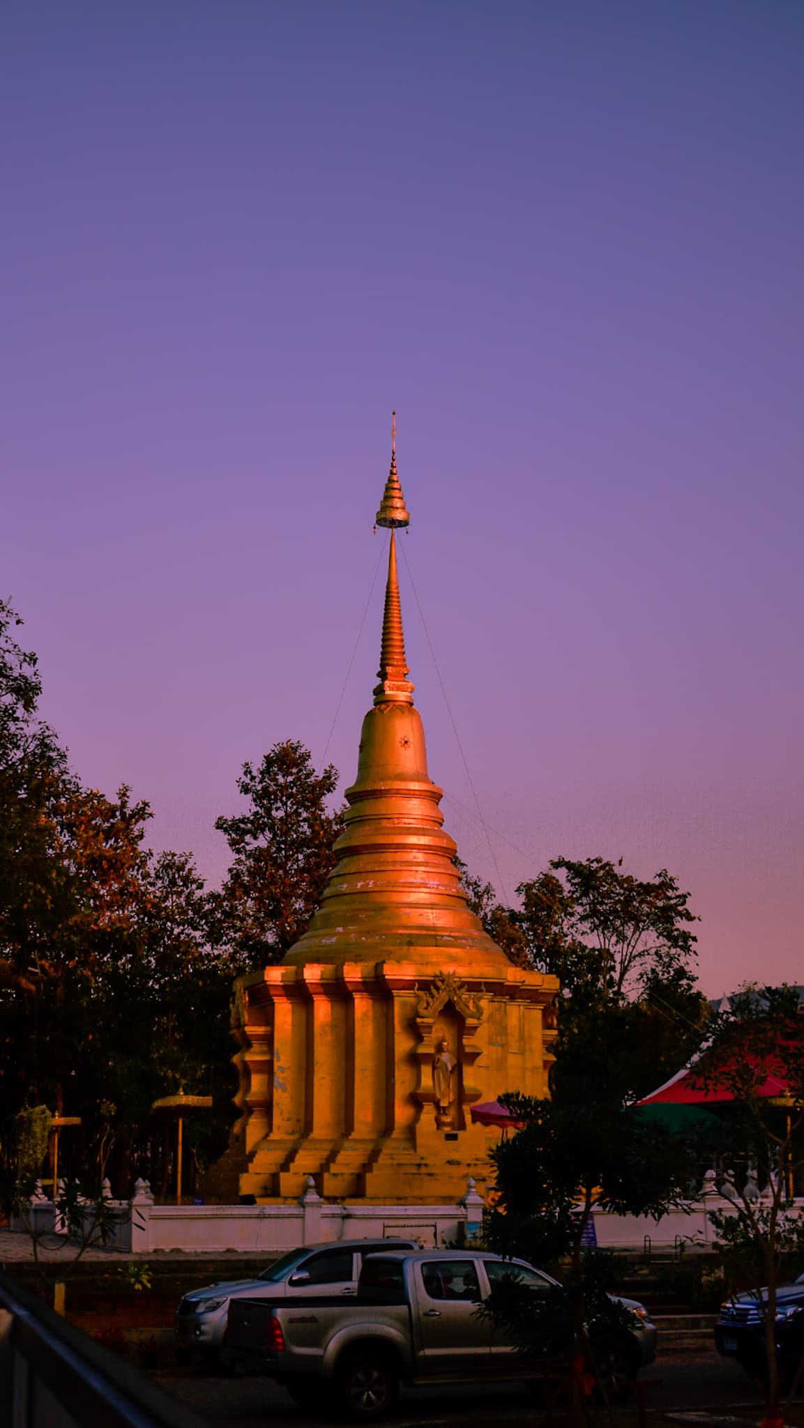 Chiang Khong Buddha's relics, Nan. I've been there during the COVID-19 quarantine, cured the plague with divinity.